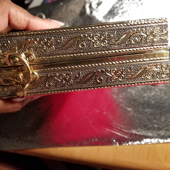 1 Handcrafted Jewelry box, mirror& hook clos… - Picture 10 of 14